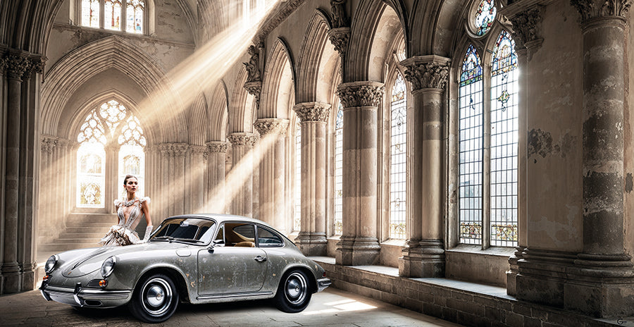 Eine Kathedrale der Eleganz, in der jeder Porsche die exquisite Verbindung von Kunst und Technik zum Leben erweckt. - Hochwertiger Druck auf Leinwand, Acrylglas, Poster und gerahmte Poster