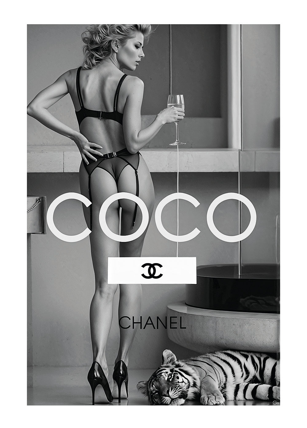 Eleganz trifft Wildnis – Frau und Tiger in perfekter Harmonie - Hochwertiger Druck auf Leinwand, Acrylglas, Poster und gerahmte Poster