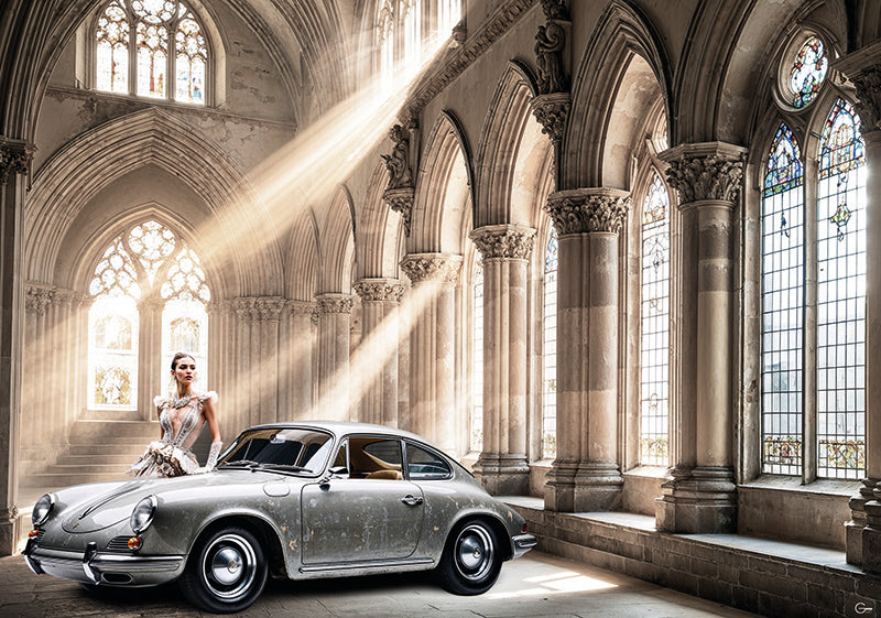 Eine Kathedrale der Eleganz, in der jeder Porsche die exquisite Verbindung von Kunst und Technik zum Leben erweckt. - Hochwertiger Druck auf Leinwand, Acrylglas, Poster und gerahmte Poster